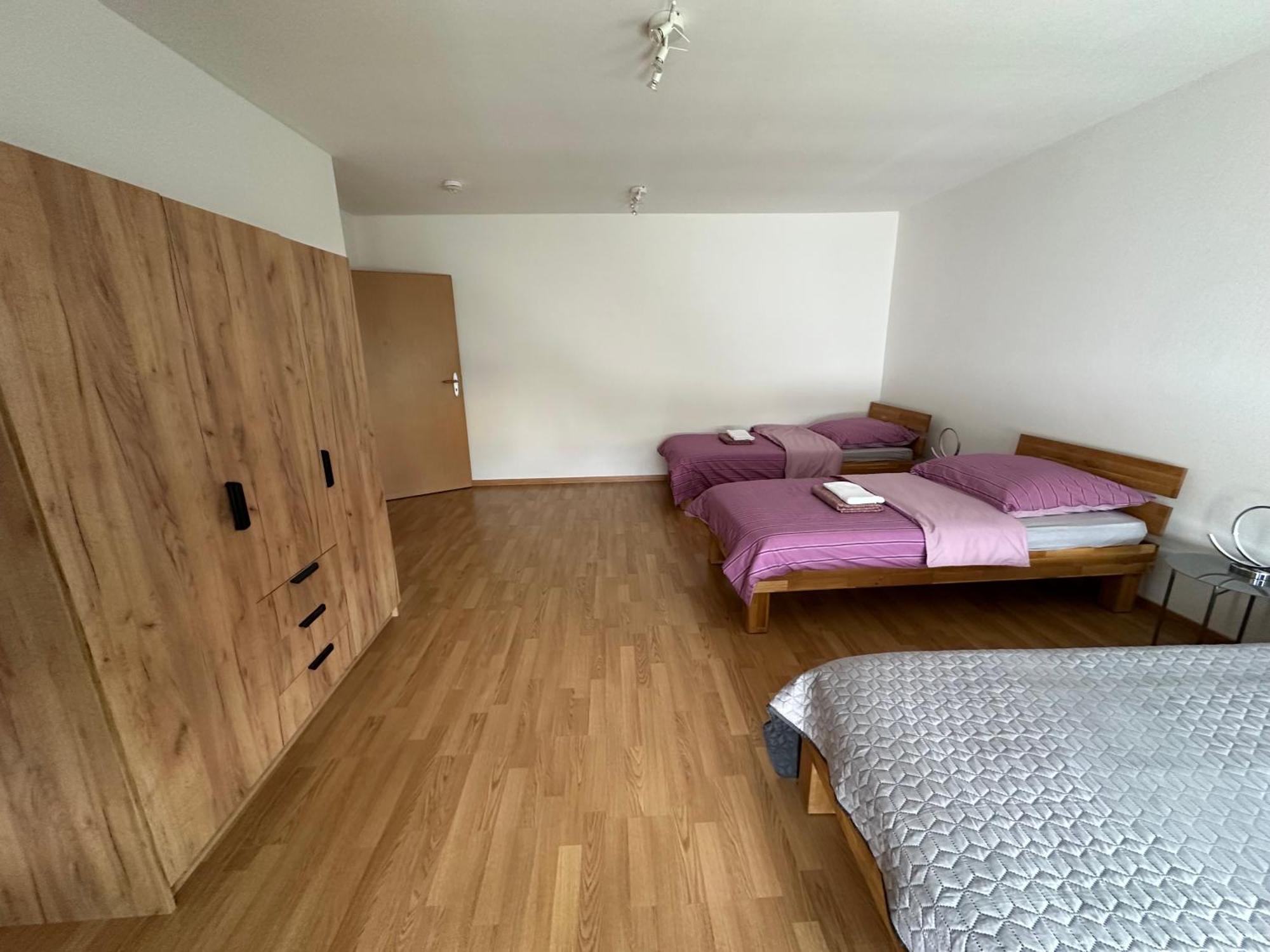 Grosses Apartment Im Dg Лайпциг Екстериор снимка
